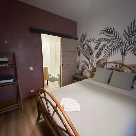 Les Bleuets, Free Secure Parking